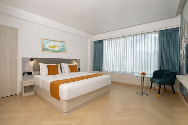 Premium Room with Airport Transfers - SGL