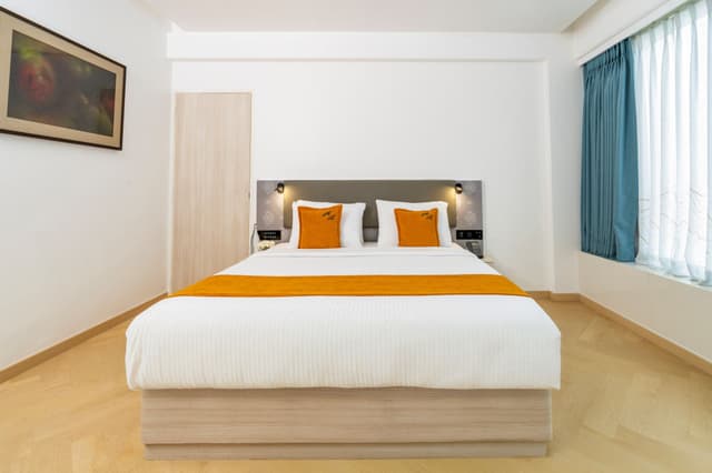 Premium Room with Airport Transfers - SGL