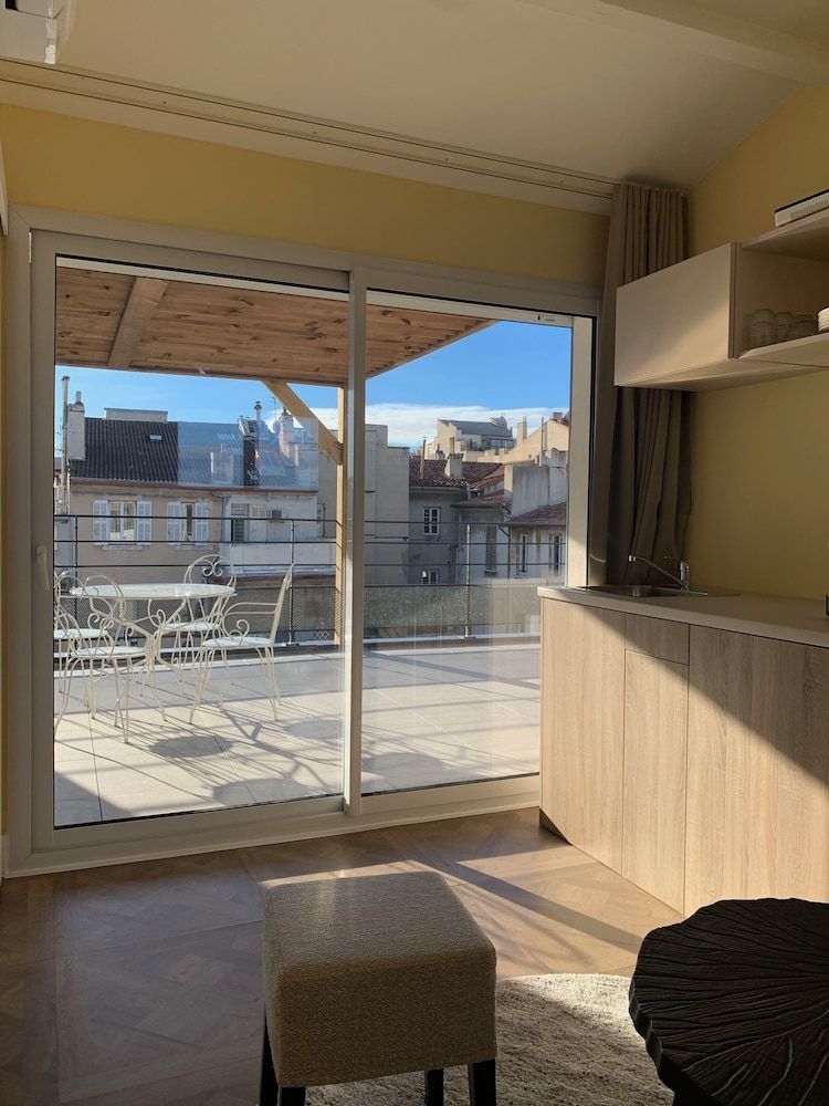 Montgrand1
