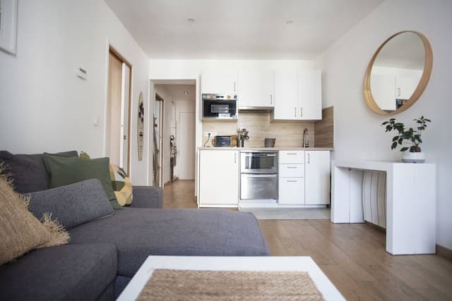 Deluxe Apartment, City View