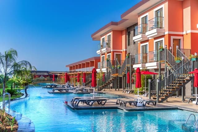 Suite with Pool View