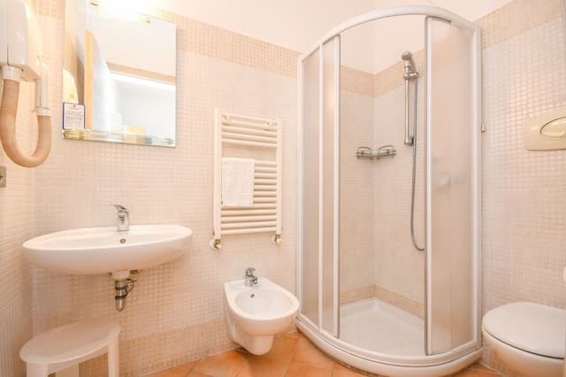 Double Room, 1 Queen Bed