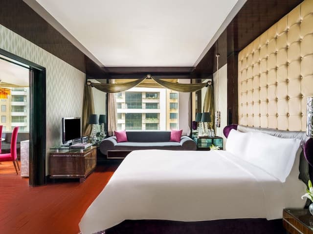 Suite, 1 King Bed (Prestige)