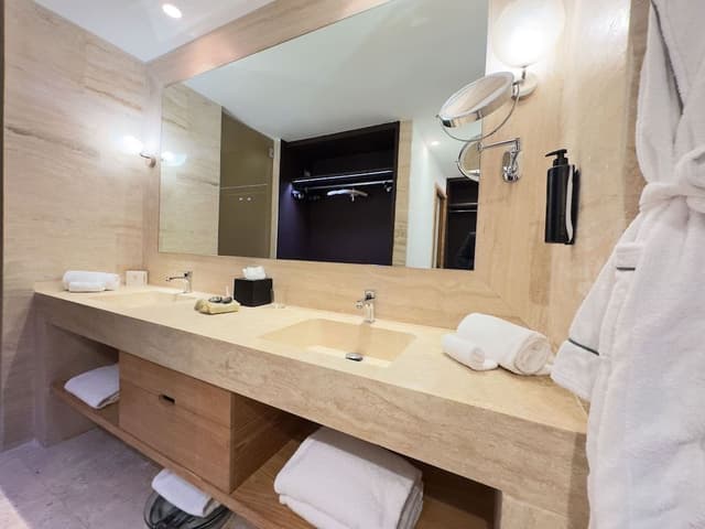 UNESCO View Velona Suite