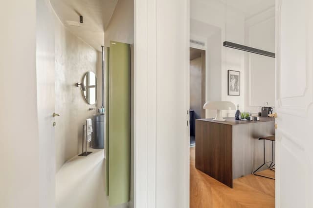 Charm and Style 1 BR Apartment by the Spanish Steps (Via della Fontanella Borghese 28)