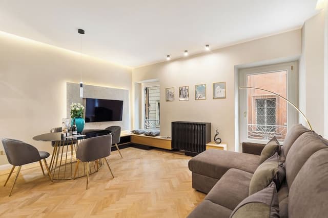 Spanish Steps Modern Gem 1BR (Via della Vite 23)