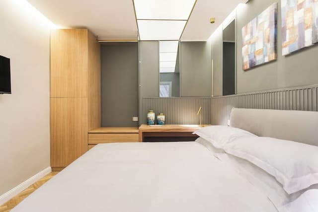 Spanish Steps Modern Gem 1BR (Via della Vite 23)