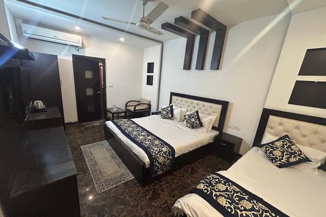 Triple Room