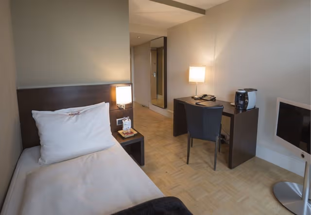 Single Room (Cube)