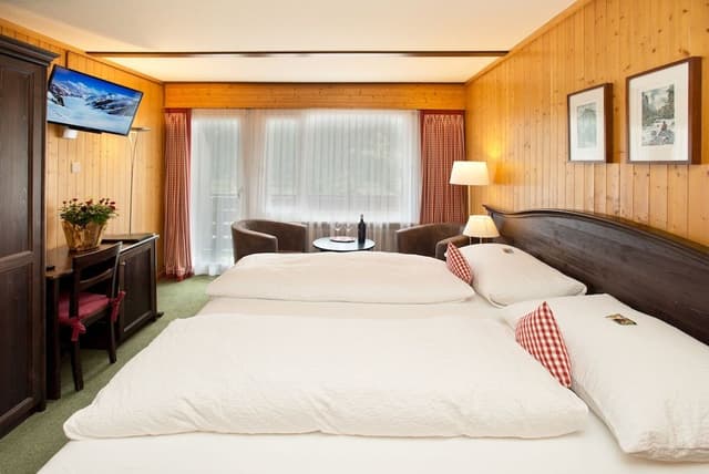 Superior Double Room, Balcony, Mountain View (Eiger)