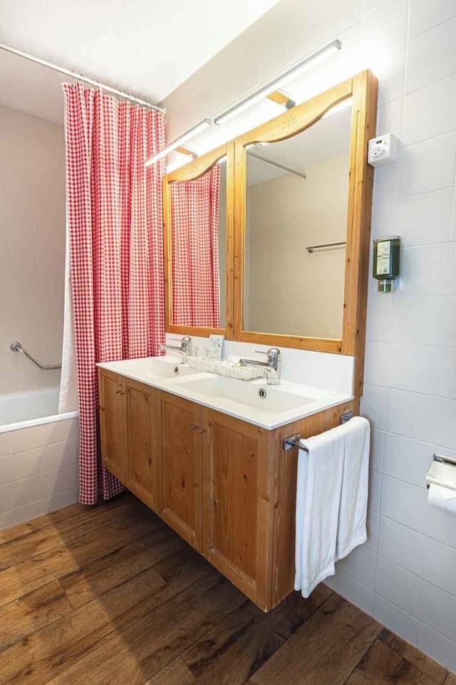 Deluxe Double Room, Balcony, Mountain View
