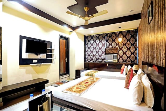 Deluxe Triple Room