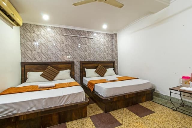 Deluxe Family Room