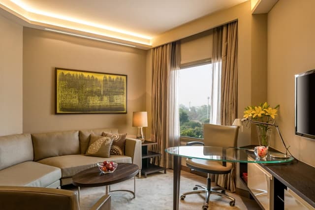 Regency Suite King