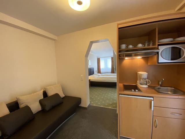 Apartment (Large 6)