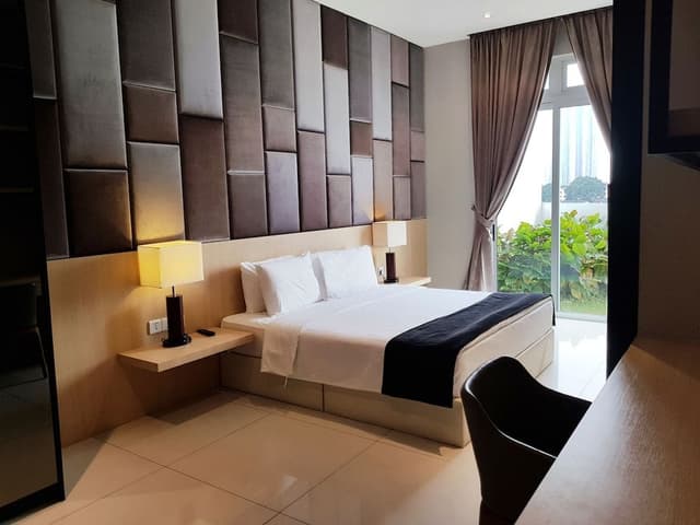 Premier 3 Bedrooms with Private Pool B (Check in at D'Esplanade Residence)