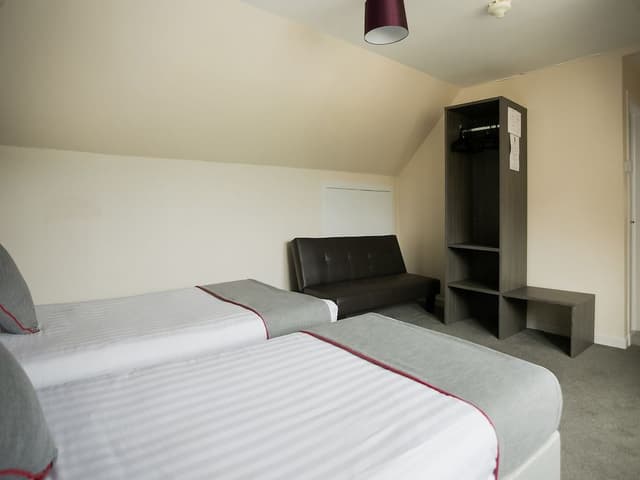 Standard Twin Room