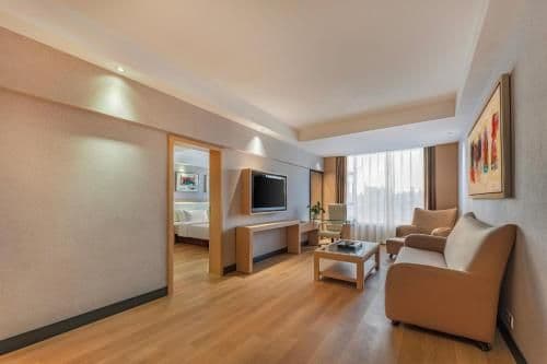 Deluxe Suite