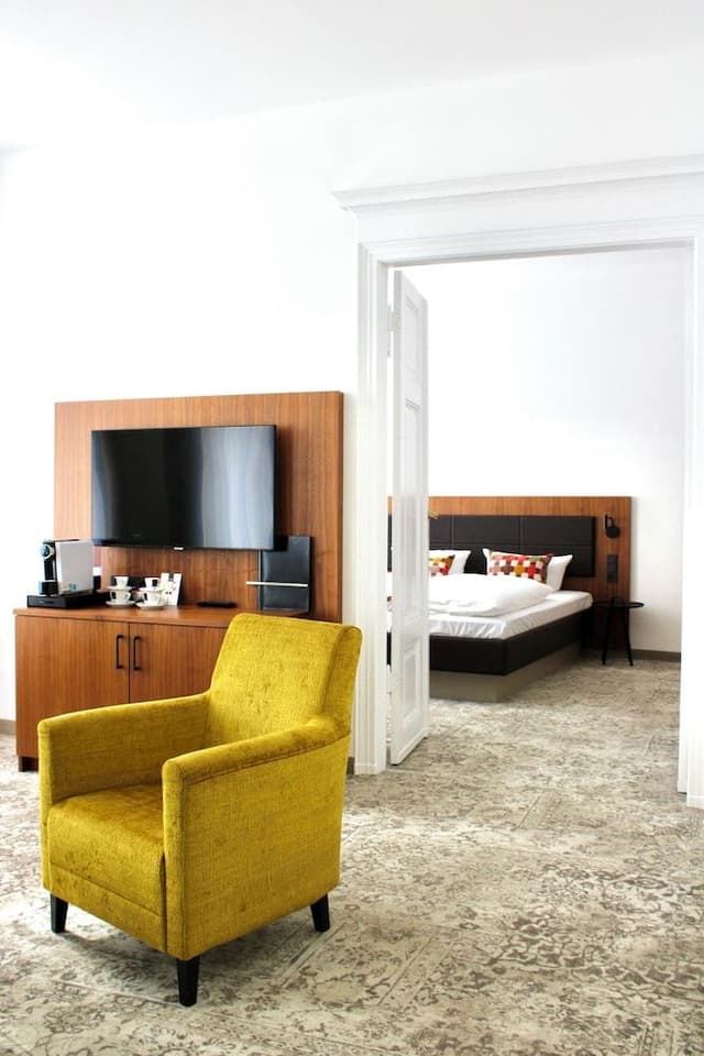 Deluxe Suite