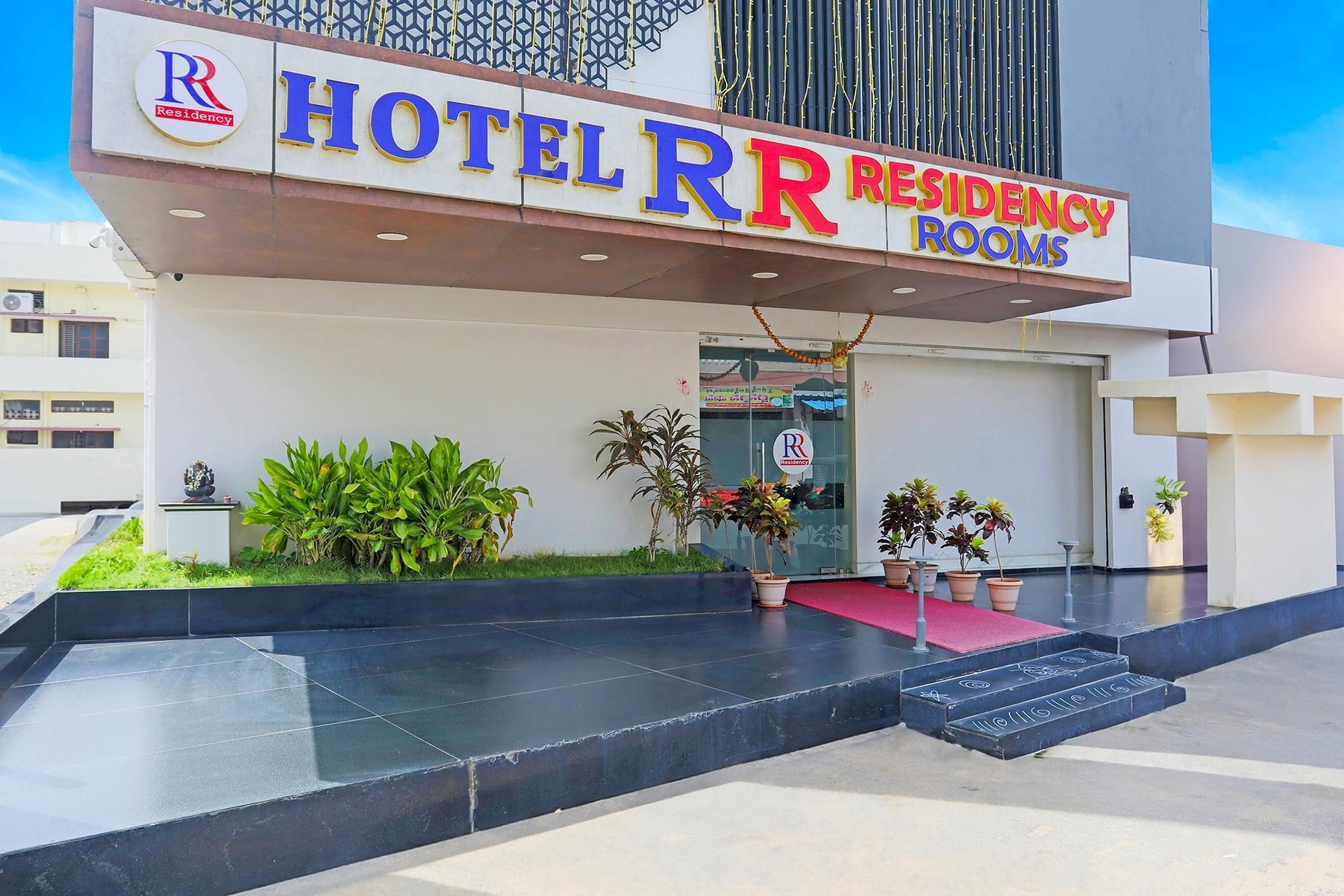 แฟ็บโฮเทล อาร์อาร์ เรซิเดนซี (FabHotel RR Residency I)1