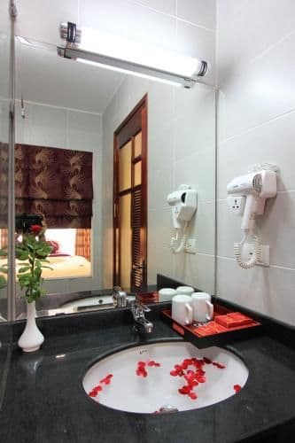 Honeymoon Suite