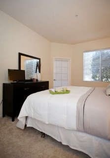 Sunshine Suites - La Jolla1
