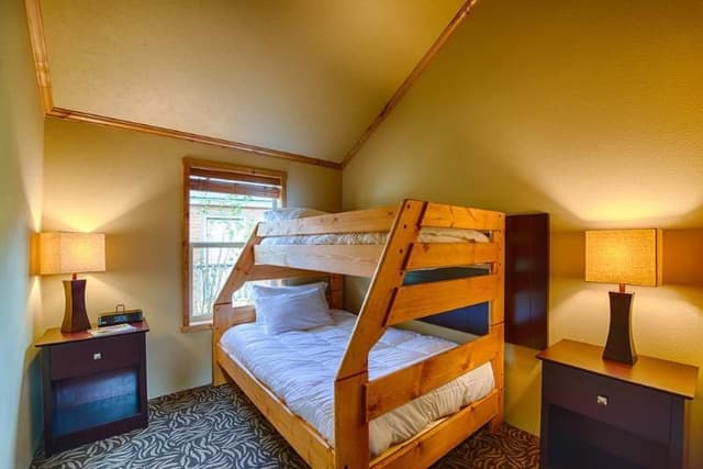 Cabin TWO BEDROOMS