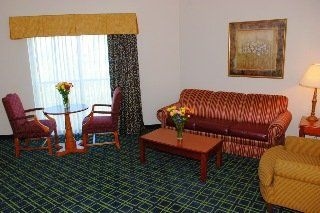 Paradise Coast Hotel & Suites2