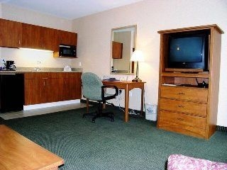 Holiday Inn Express & Suites Elk Grove East1