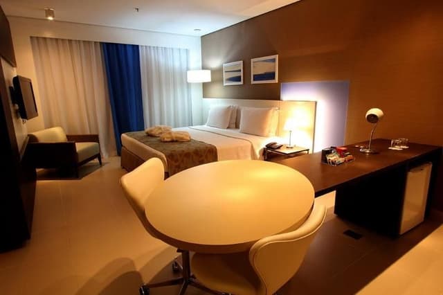 DOUBLE ONE BEDROOM ONE BATHROOM