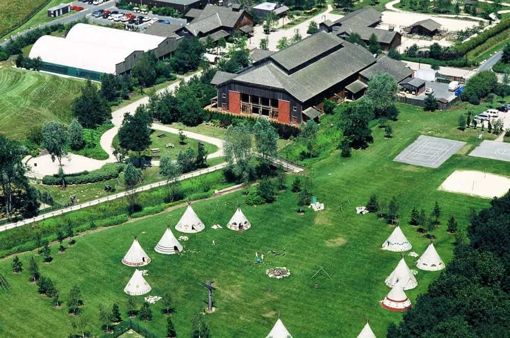 Disney Davy Crockett Ranch + ตั๋ว Disney Davy Crockett Ranch + ตั๋ว