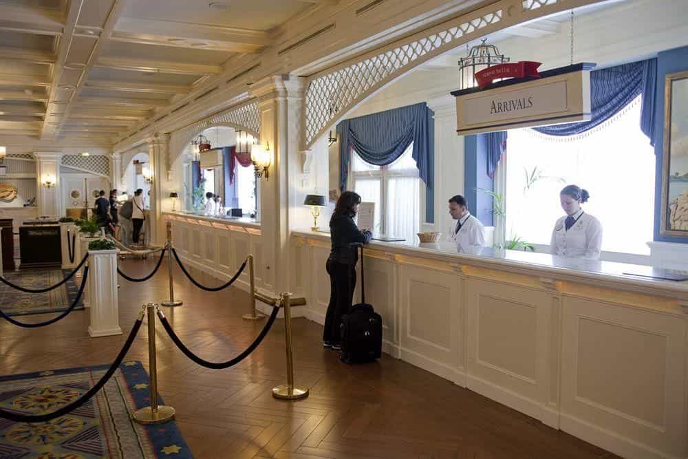 Disney Newport Bay Club + ตั๋ว Disney Newport Bay Club + ตั๋ว