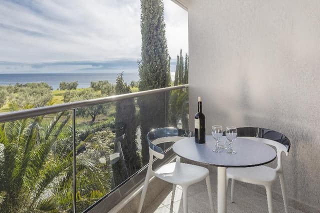 Double or Twin SIDE SEA VIEW