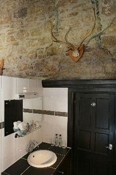 Dornoch Castle2