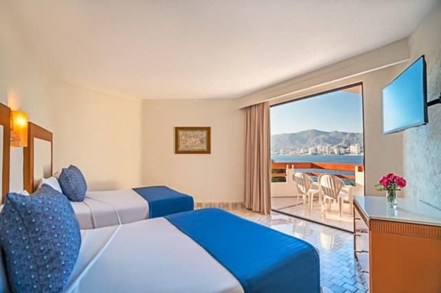 FAMILY ROOM OCEAN VIEW