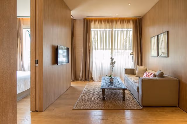 FAMILY ROOM STANDARD