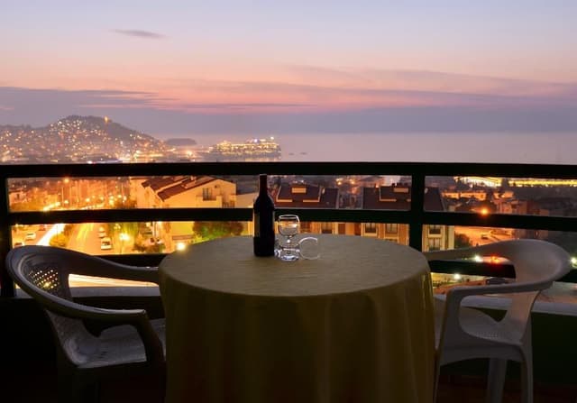 DOUBLE SEA VIEW