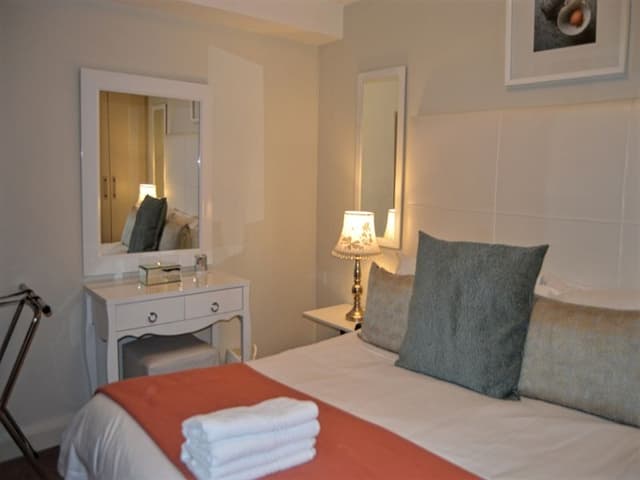 APARTMENT ONE BEDROOM