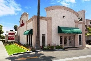 Ramada Maingate North3