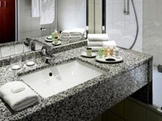 คอร์ตยาร์ด ซูริค นอร์ท (Courtyard Zurich North)4