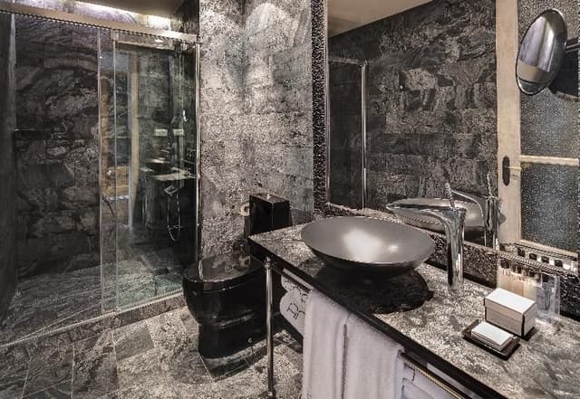 APARTMENT EXECUTIVE