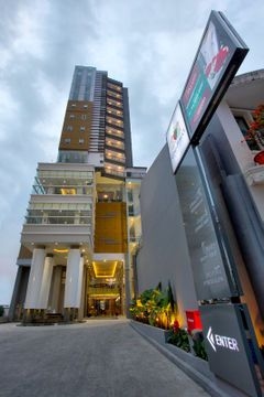 โรงแรมจีโนเฟอรูซีบรากา (Gino Feruci Braga Hotel)0