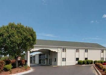 Econo Lodge Inn & Suites East Econo Lodge Inn & Suites East