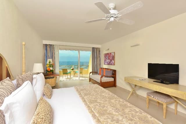 JUNIOR SUITE OCEAN FRONT