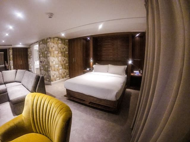 SUITE CAPACITY 4 ONE BEDROOM