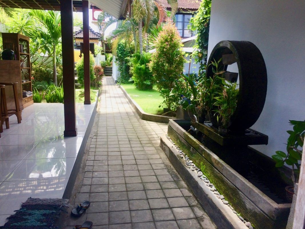 ซูซู ซมินญะก์ พอยต์ เกสต์เฮาส์ (Seminyak Point Guesthouse)3