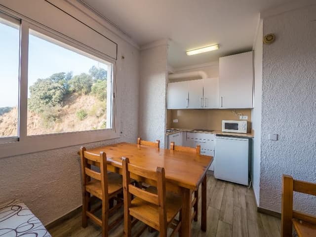APARTMENT CAPACITY 5 ONE BEDROOM