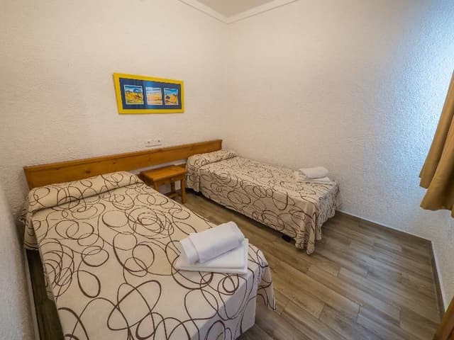 APARTMENT CAPACITY 5 ONE BEDROOM