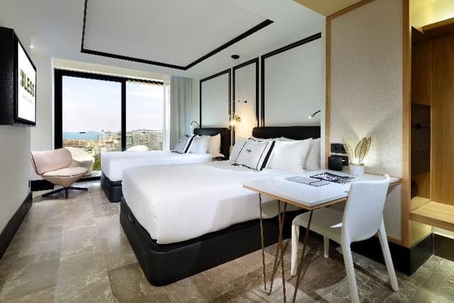 Double or Twin DELUXE SEA VIEW