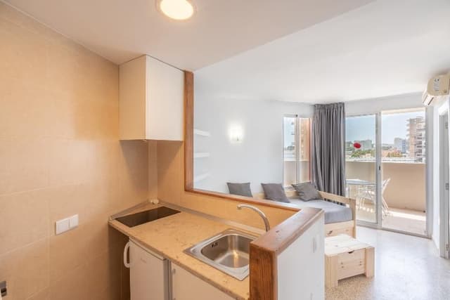APARTMENT WITH TERRACE